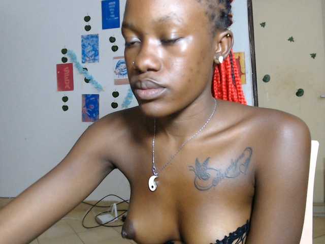 Goldenhour-diva live cam on BongaCams