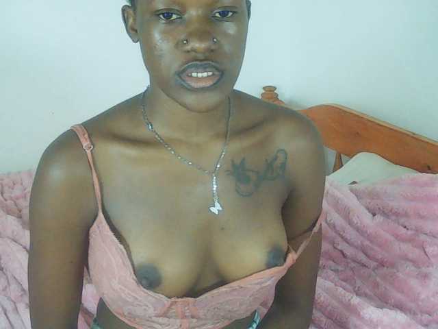 Goldenhour-diva live cam on BongaCams