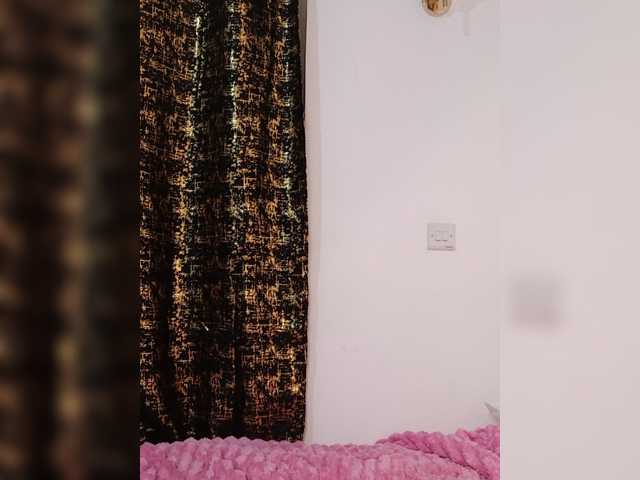 Goldenhour-diva live cam on BongaCams