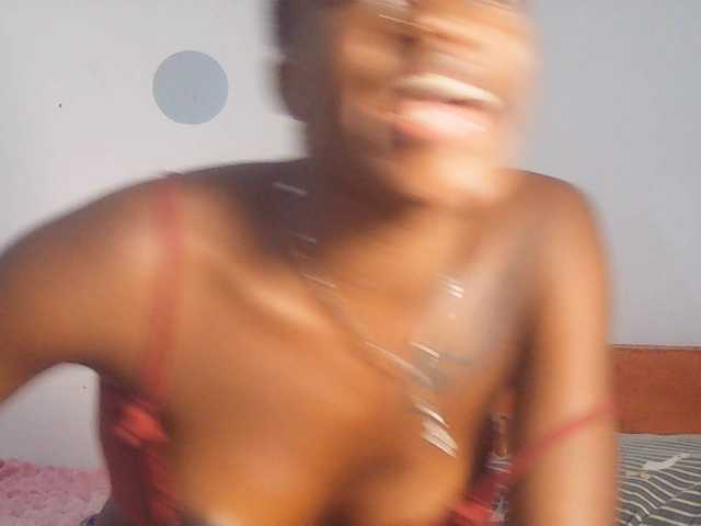 Goldenhour-diva live cam on BongaCams