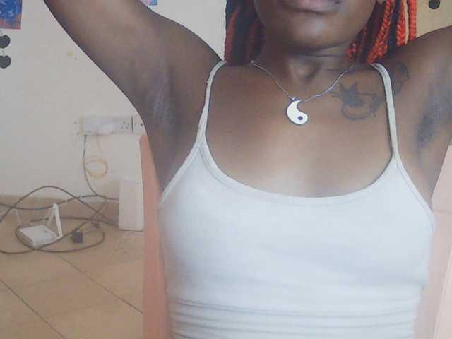Goldenhour-diva live cam on BongaCams