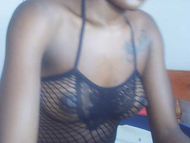 Goldenhour-diva live cam on BongaCams