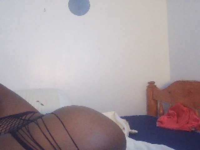 Goldenhour-diva live cam on BongaCams