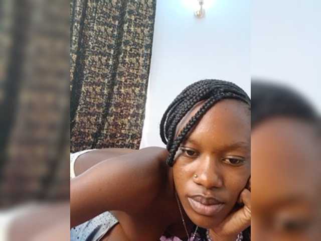 Goldenhour-diva live cam on BongaCams