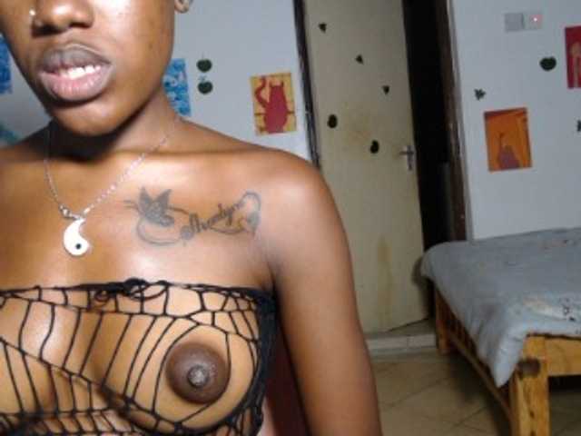 Goldenhour-diva live cam on BongaCams