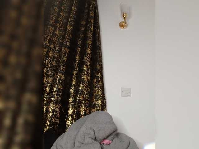 Goldenhour-diva live cam on BongaCams