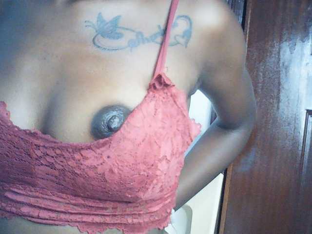 Goldenhour-diva live cam on BongaCams