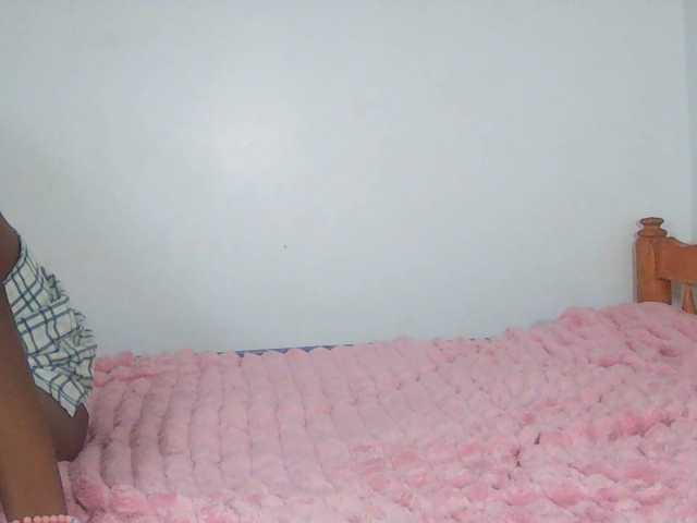 Goldenhour-diva live cam on BongaCams