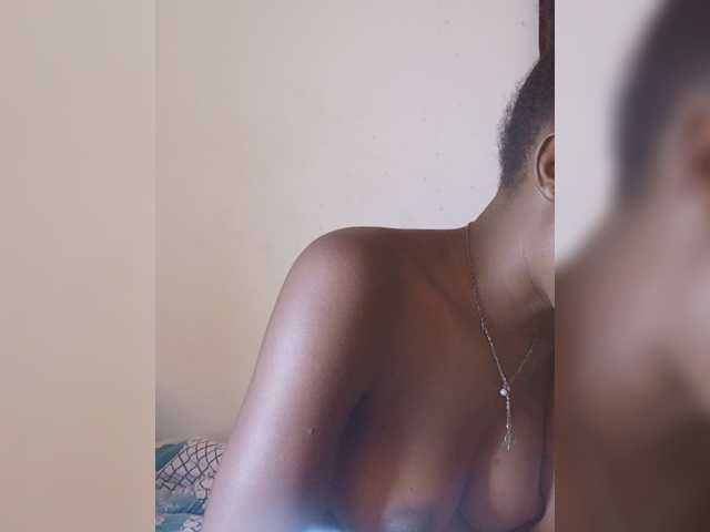 Goldenhour-diva live cam on BongaCams