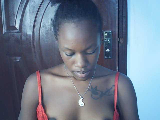 Goldenhour-diva live cam on BongaCams