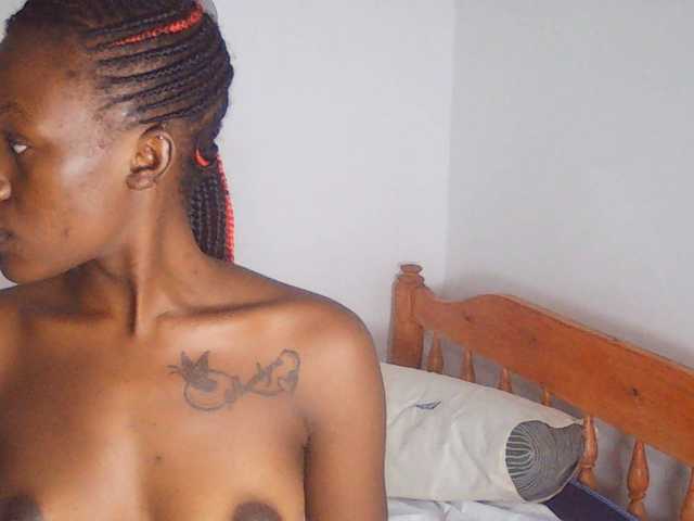 Goldenhour-diva live cam on BongaCams