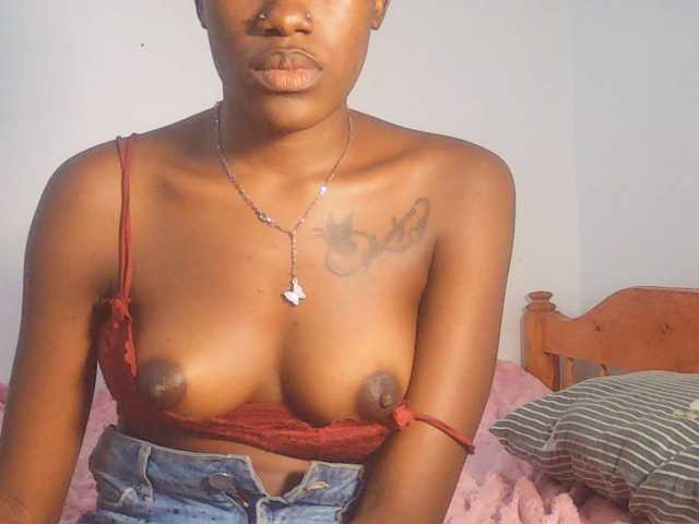 Goldenhour-diva live cam on BongaCams