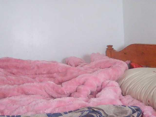 Goldenhour-diva, en directo ahora en BongaCams