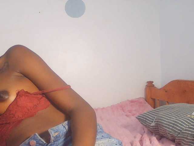 Goldenhour-diva live cam on BongaCams
