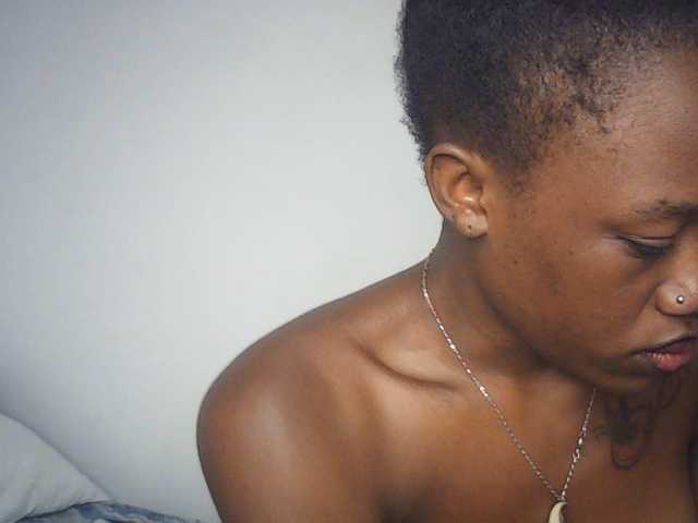 Goldenhour-diva live cam on BongaCams