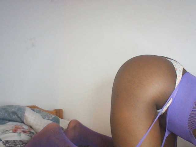 Goldenhour-diva live cam on BongaCams
