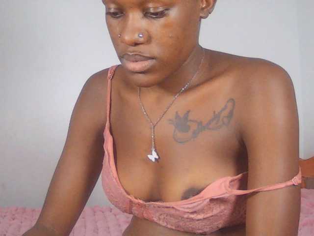 Goldenhour-diva live cam on BongaCams