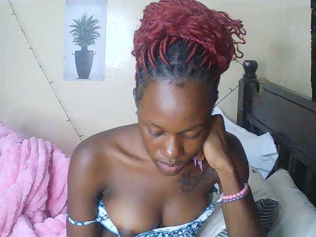 Goldenhour-diva live cam on BongaCams
