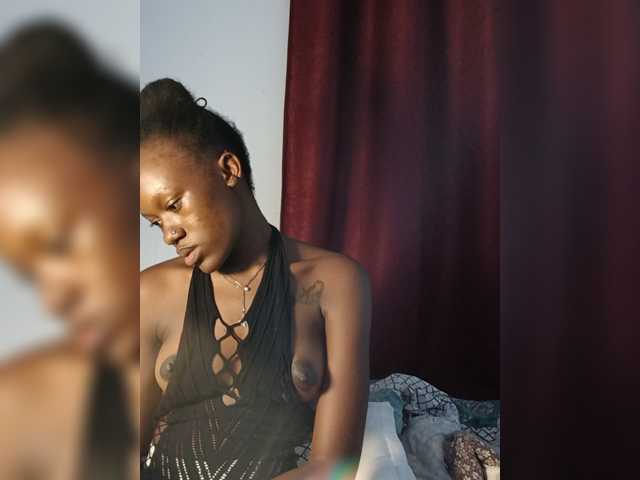 Goldenhour-diva live cam on BongaCams