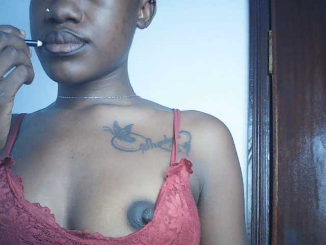 Goldenhour-diva live cam on BongaCams