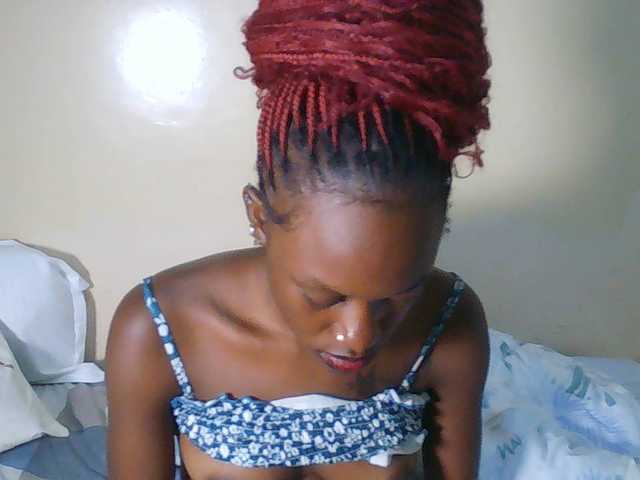 Goldenhour-diva live cam on BongaCams