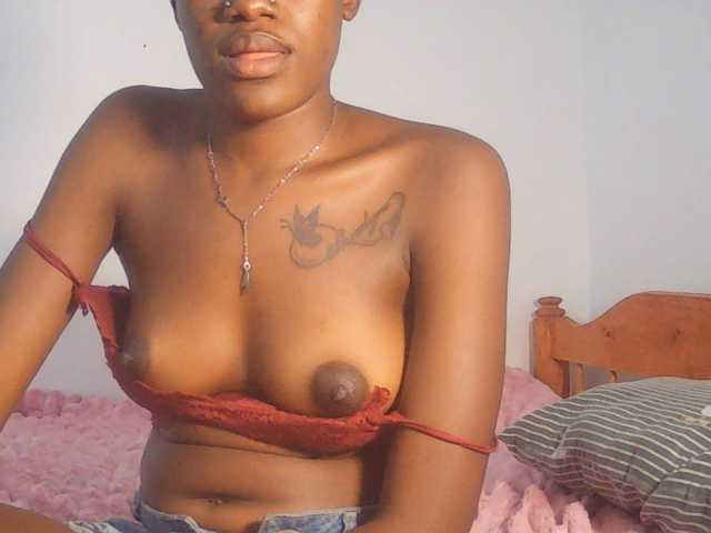 Goldenhour-diva live cam on BongaCams