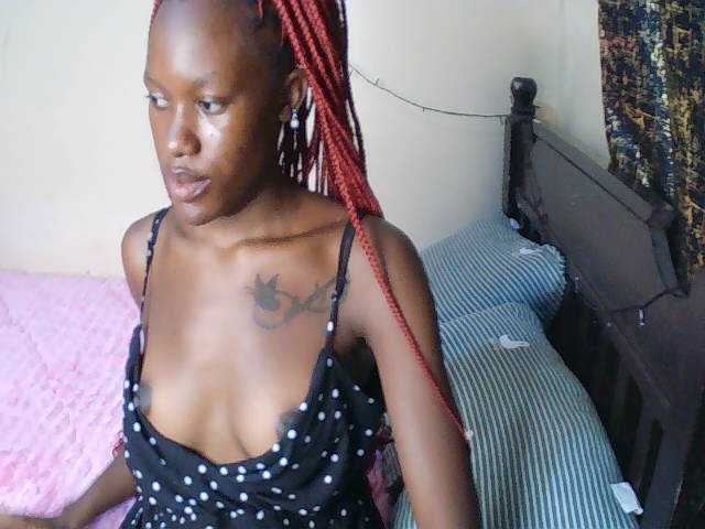 Goldenhour-diva live cam on BongaCams