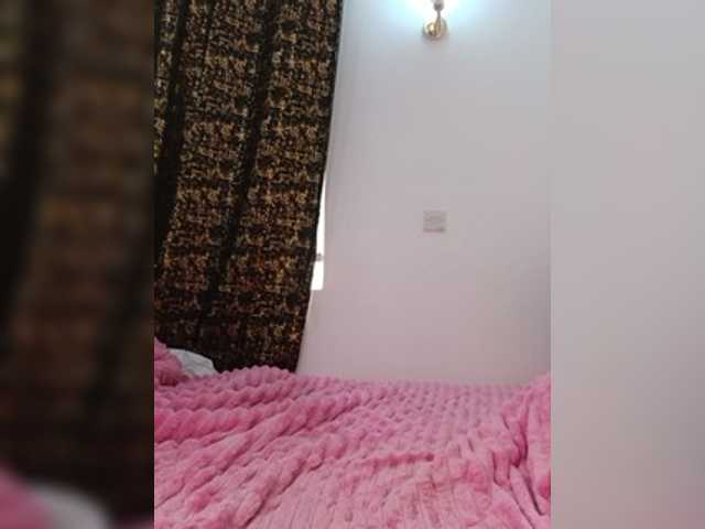 Goldenhour-diva live cam on BongaCams