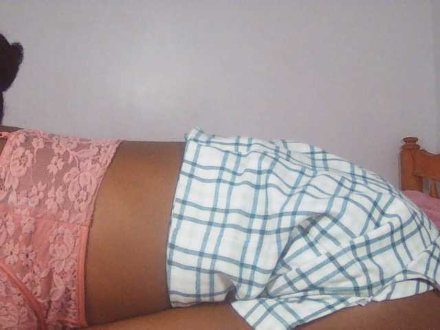 Goldenhour-diva live cam on BongaCams
