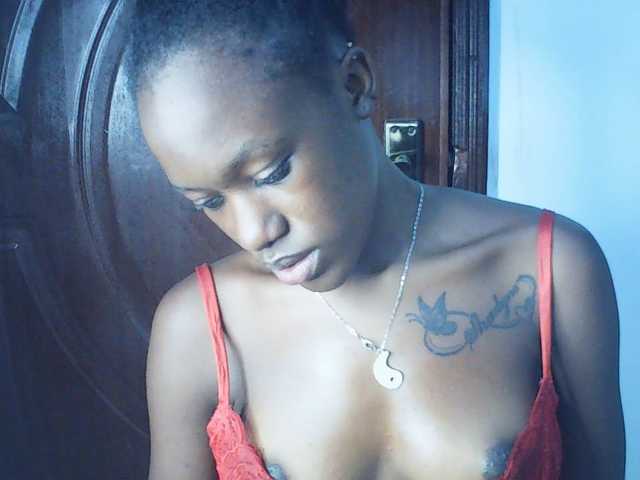Goldenhour-diva live cam on BongaCams