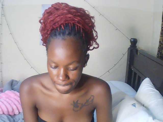 Goldenhour-diva live cam on BongaCams