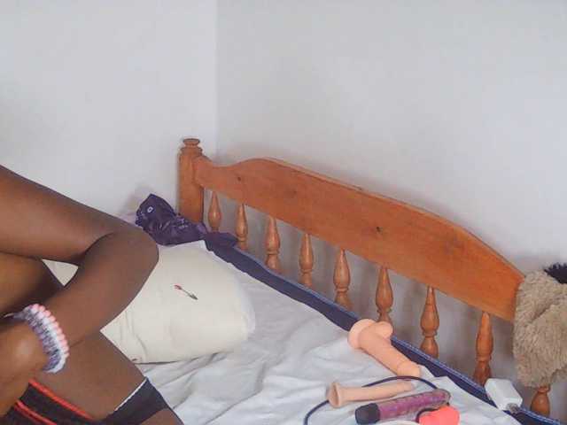 Goldenhour-diva live cam on BongaCams