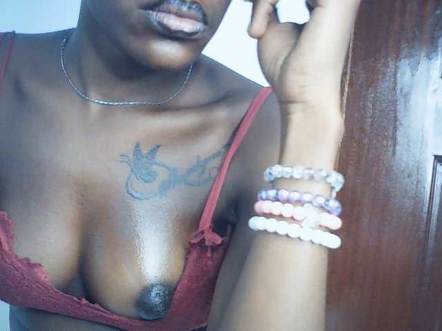 Goldenhour-diva live cam on BongaCams