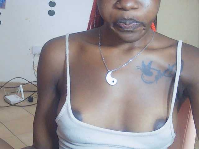 Goldenhour-diva live cam on BongaCams