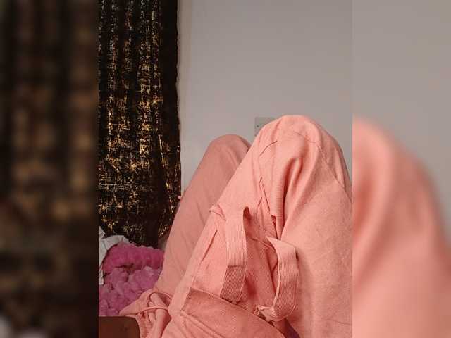 Goldenhour-diva live cam on BongaCams
