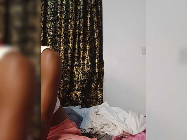 Goldenhour-diva live cam on BongaCams