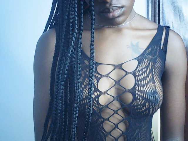 Goldenhour-diva live cam on BongaCams