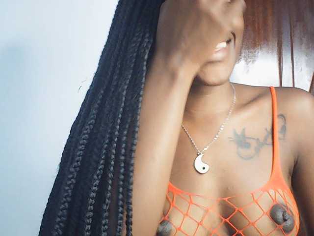 Goldenhour-diva live cam on BongaCams