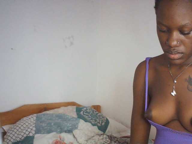 Goldenhour-diva live cam on BongaCams