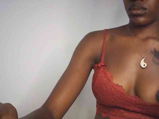 Goldenhour-diva webcam