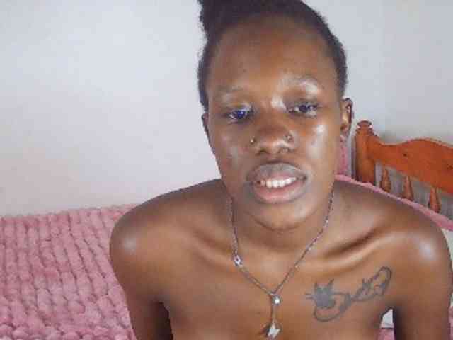 Goldenhour-diva Live Webcam on BongaCams