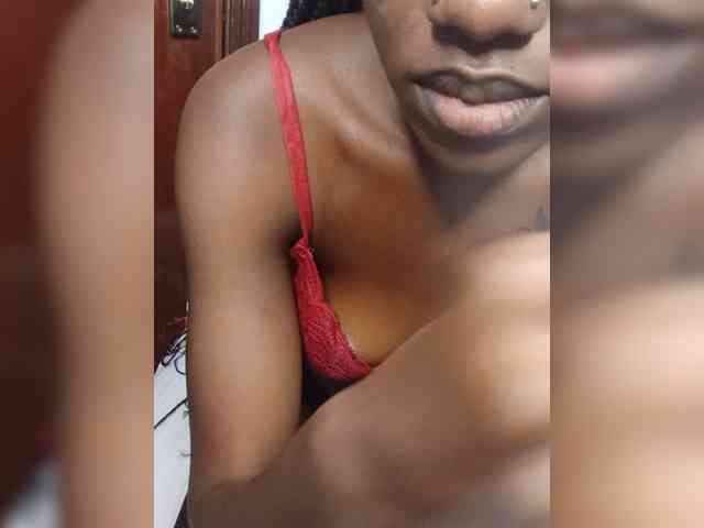 Goldenhour-diva webcam