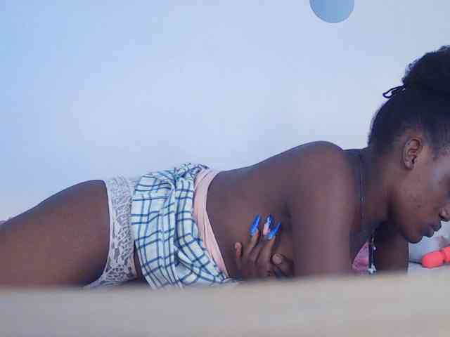 Model: Goldenhour-diva