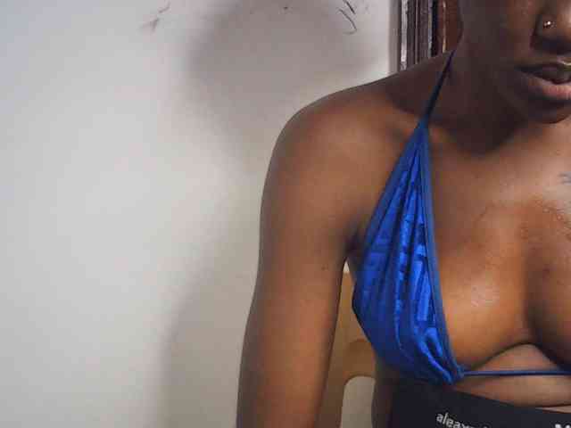 Goldenhour-diva webcam