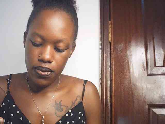 Goldenhour-diva webcam