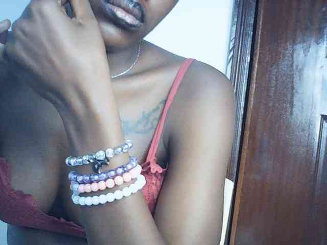 Goldenhour-diva webcam