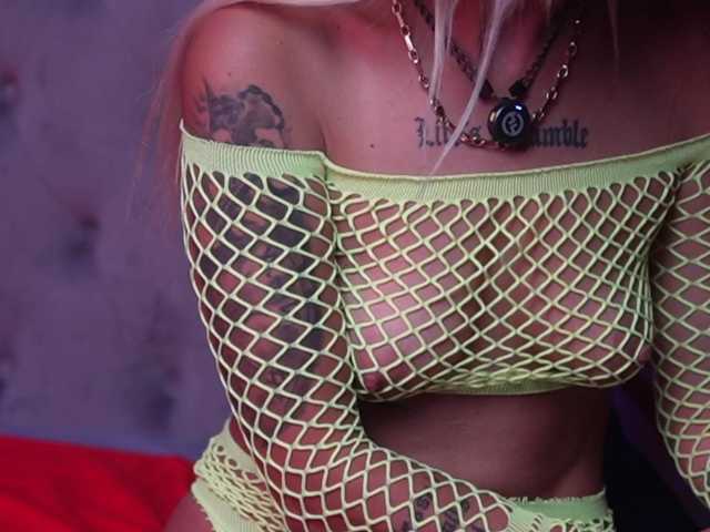 DonnaDubai live cam on BongaCams