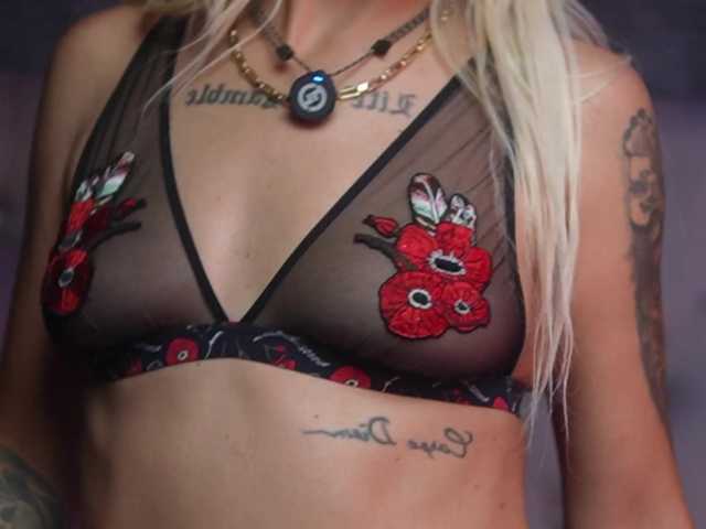 DonnaDubai live cam on BongaCams