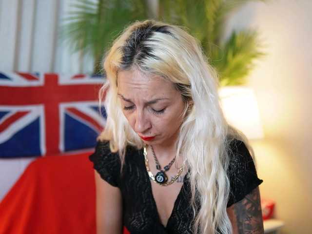 DonnaDubai live cam on BongaCams