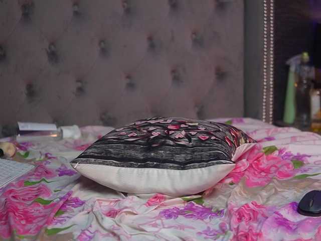 DonnaDubai live cam on BongaCams